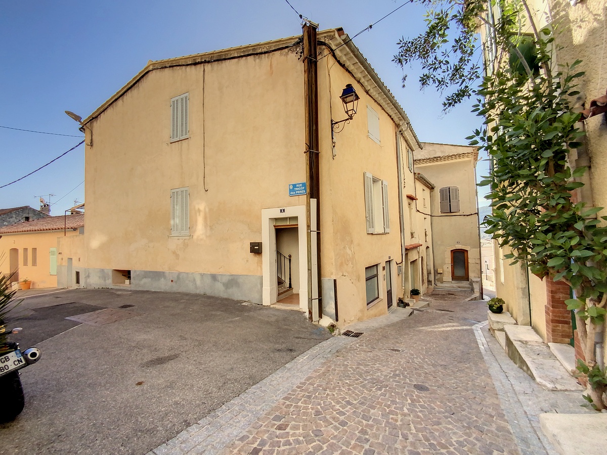 Location Maison de village La Cadi�re-d\'Azur