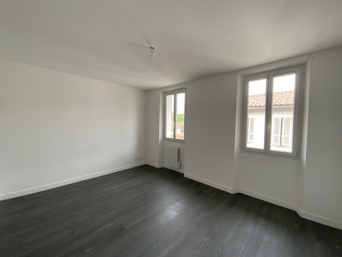 Location Appartement Saint-Cyr-sur-Mer